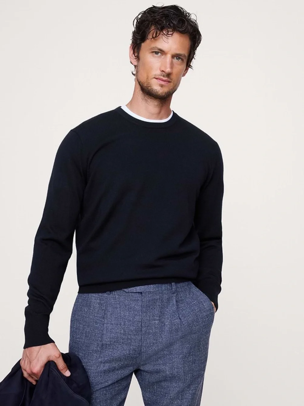 Banana Republic Men's Navy MERINO CREW-NECK SWEATER